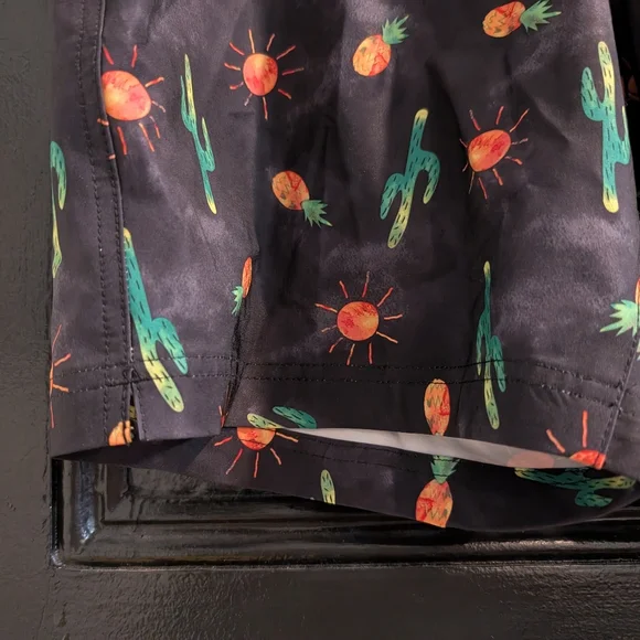 Blue Crown Shorts Swim Volley Men's Black Shorts BNWT - Picture 3 of 15